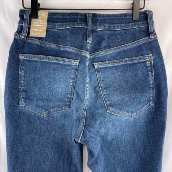 Madewell Petite Curvy High-Rise Skinny Jeans in Lanette Wash - Picture 4 of 12